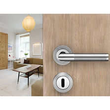 Poignées de porte en inox sur rosace angulaire catégorie 3 ou 4 | ER34 Rio Steel