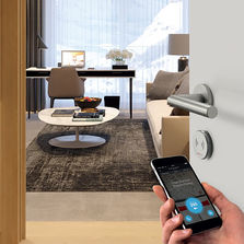 Serrure électronique activée par smartphone