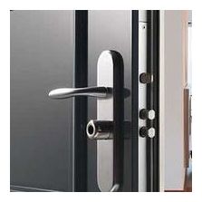 Installation et dépannage de portes blindées | SNS GROUPE