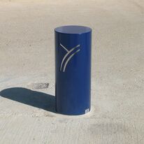 Borne de voirie | Borne Vallon en acier avec finition inox contrastée