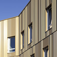 Bardage en lames d'aluminium extrudé à fixations invisibles en diverses modénatures et finitions | Look Building