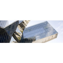 Verre de contrôle solaire réfléchissant avec reflets légèrement ambrés | Stopsol Classic