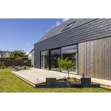 Système de façade ventilée en ardoise naturelle simple et équilibré