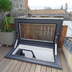 Verrière de toit motorisée ouvrante de 87° d'angle par projection | GV Skydoor