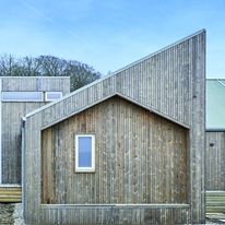 Bardage à faux claire voie sans entretien traité par procédé naturel breveté | Bardage Character