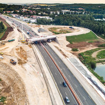 Des Chaussées Stables et Durables : Solution contre le Glissement et l’Affaissement