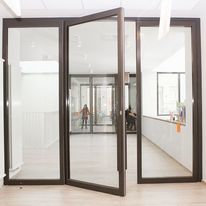 Porte vitrée coupe-feu EI30 ou EI60 à va et vient ou simple action | MEYVAERT Classic SWD 