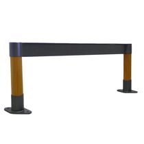 Protection basse de voirie | Protection Bios en bois et acier pour aménagements urbains