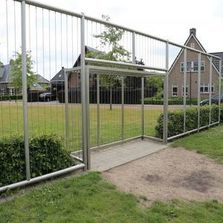 Pare-ballon en acier inoxydable avec but intégré | BACKSTOP 4002-36