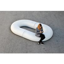 Assise en béton pour espaces urbains | CINNAMON CURVED