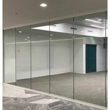 Cloison bord-à-bord en acier | Gamme SteelTeq