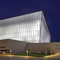 Système de bardage rapporté en polycarbonate pour&nbsp;[&hellip;]