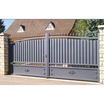 Portail en aluminium avec panneau lisse | Manéo