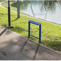 Mobilier urbain assis-debout | Assise assis-debout en acier thermolaqué