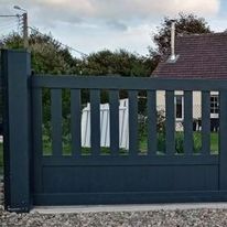 Portail de jardin coulissant en alu | 2/3 ajouré