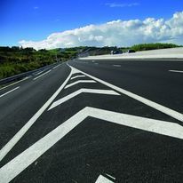 Peinture réactive pour marquages extra blancs et résistants en ville ou sur route | GRIFFON VILLE-ROUTE 