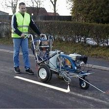 Machine de marquage sol et routes | MACHINES AIRLESS