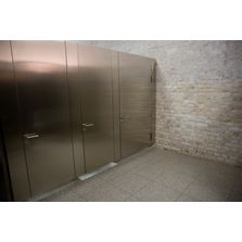 Cloisons sanitaires en métal pour locaux sanitaires | CELL by KEMMLIT