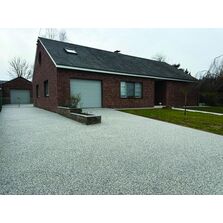 Sol coulé perméable et carrossable à base de résine et granulats minéraux 4/8 | Resineo Drain Quartz 4/8