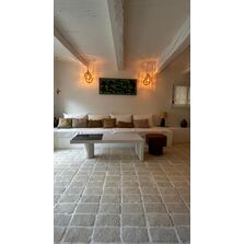 Dallage intérieur en béton, modèles aspect pierre vieillie et patinée 