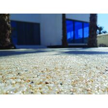Revêtement perméable à base de granulat naturel pour sol extérieur public ou privé | Résineo