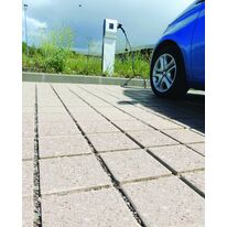 Pavé drainant en déchets de coquilles Saint-Jacques broyées