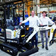 Mini-pelle électrique de 1 tonne à orientation sans déport arrière | E10e