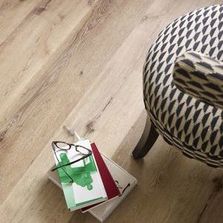 Lames et dalles vinyle aspect bois pour différents types de locaux | Spirit Pro