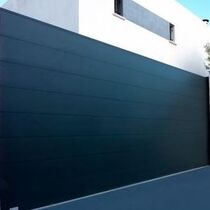 Portail plein coulissant aluminium lame large 220&nbsp;[&hellip;]