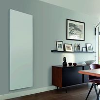 Radiateur électrique vertical rayonnant à façade lisse | Artemia