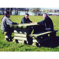 Table et bancs en demi-rondin de pin | Table country