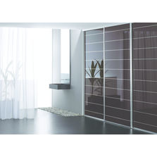 Portes vitrées laquées à rainures horizontales | Vitre laquée incisée