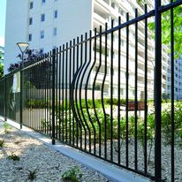 Clôture métallique à motifs en reliefs | Normabul