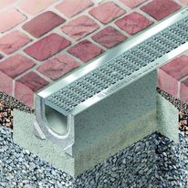 Caniveaux sans cornières en béton fibré à grilles et jusqu'à 250 kN de charge | FASERFIX STANDARD E