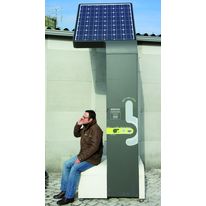 Borne solaire de recharge d'équipements et d'informations | Bornéo City