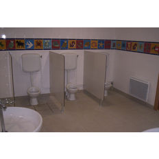 Cabines sanitaires pour écoles maternelles | Cloisons sanitaires gamme Maternelles