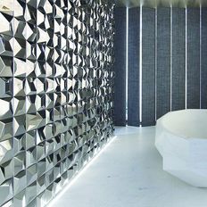 Carreaux céramiques à effet métallisé pour salles de bains | Face Plata