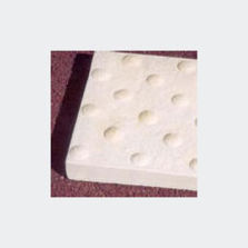 Dalles podotactiles en pierre reconstituée