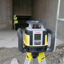 Laser évolutif pour plus de productivité et de performance | Leica Rugby CLA CLX700