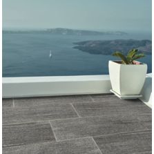 Pierre naturelle gris foncé pour sols extérieurs | GNEISS BIASCA 