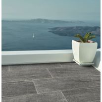 Pierre naturelle gris foncé pour sols extérieurs | GNEISS BIASCA 