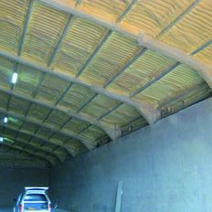 Isolation thermique haute densité pour murs et plafonds industriels | Isotrie 540