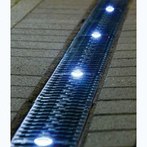 Grille de caniveau lumineuse pour zone accessible aux véhicules légers | Eyeled