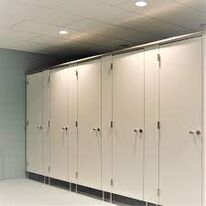 Cloisons sanitaires en stratifié compact 13mm