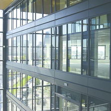 Murs rideaux coupe-feu ou pare-flammes jusqu'à 120 minutes | Murs rideaux EI 30, EI 60, E-EW 30, E-EW 60, E-EW-90 et E-EW 120