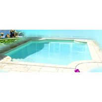 Piscine rectangulaire à pans coupés courbes | Versailles