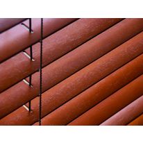 Stores vénitiens à lames bois, aluminium ou PVC | Stores vénitiens