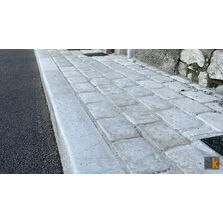 Bordures vielle pierre et quai bus + séparateur de voirie