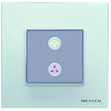 Appareillages muraux à boutons poussoirs rétroéclairés | Zenit