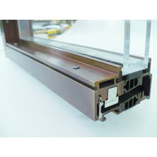 Menuiserie à profilés minces en bronze extrudé | D45